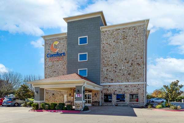 Exterior view - Comfort Suites Benbrook - I-20, Exit 429B