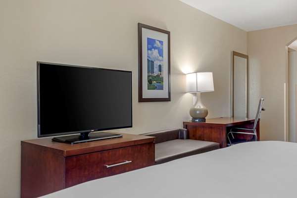 Suite - Comfort Suites Benbrook - I-20, Exit 429B