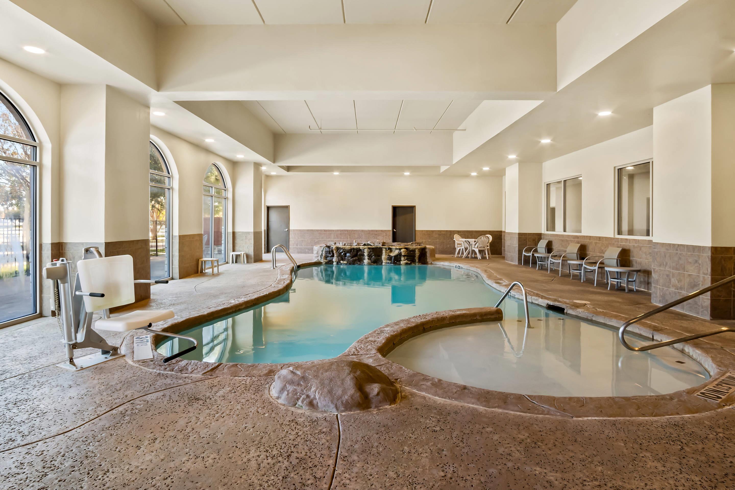 Indoor pool | Comfort Suites Frisco