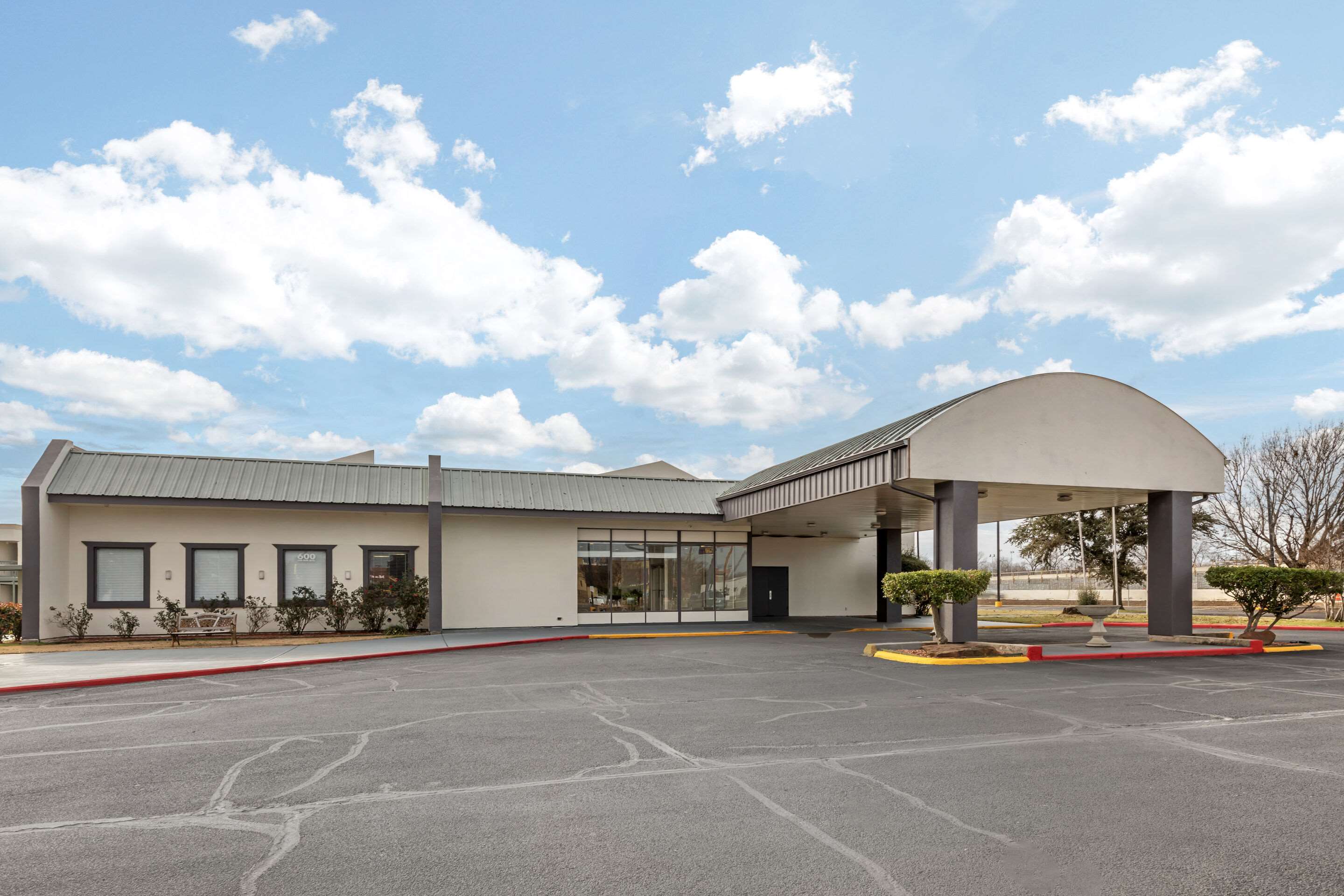 Hotel exterior | Quality Inn Gainesville