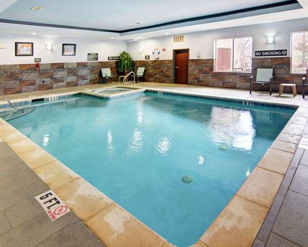 Pool - Comfort Suites Kilgore