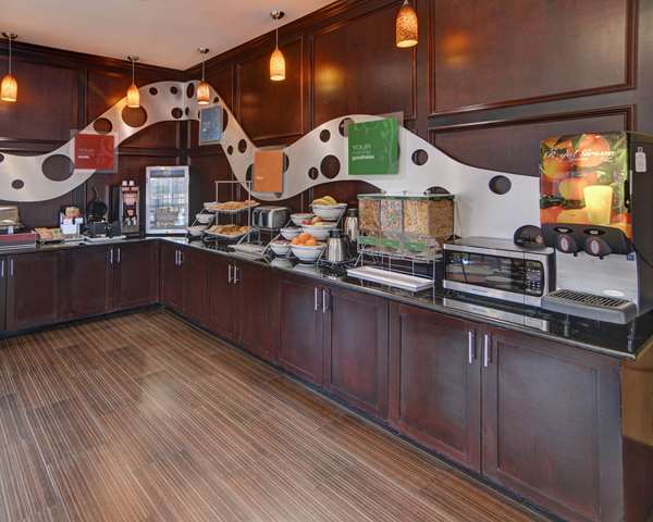 Amenities - Comfort Suites Kilgore