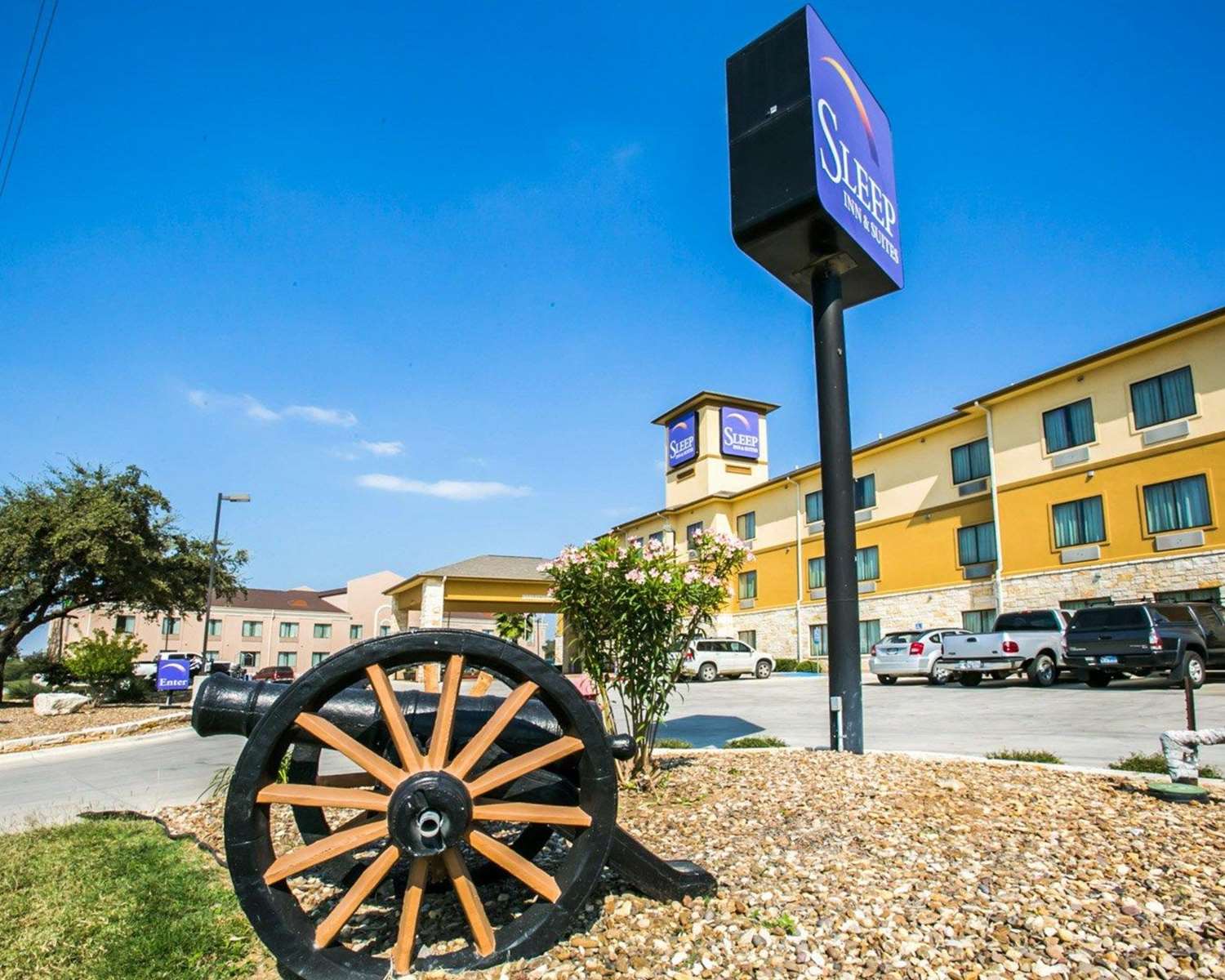 Sleep Inn & Suites Gonzales, TX See Discounts