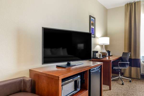  - Comfort Inn Denton - I-35, Exit 469