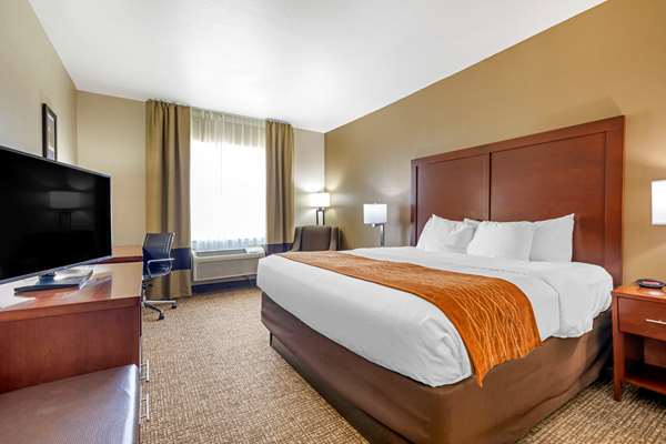  - Comfort Inn Denton - I-35, Exit 469