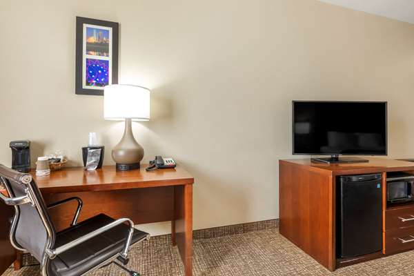  - Comfort Inn Denton - I-35, Exit 469