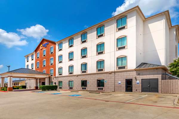 Exterior view - Comfort Inn Denton - I-35, Exit 469