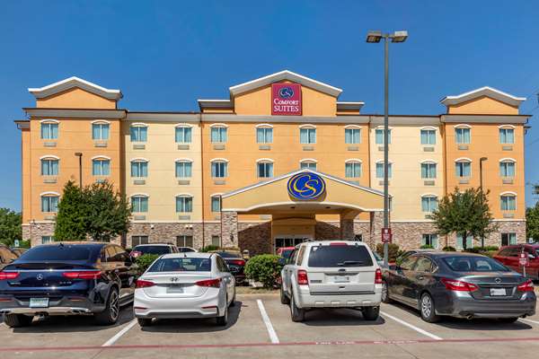 Exterior view - Comfort Suites Plano
