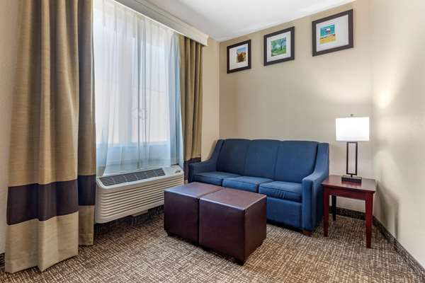 Suite - Comfort Suites Plano
