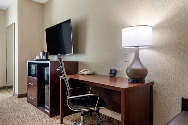 Suite - Comfort Suites Plano