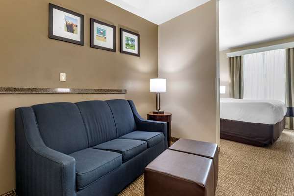 Suite - Comfort Suites Plano