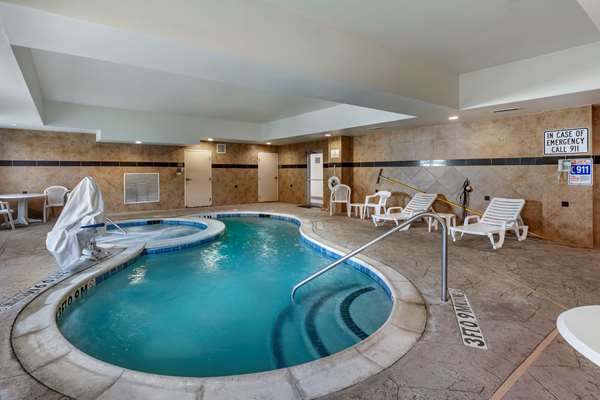 Pool - Comfort Suites Plano