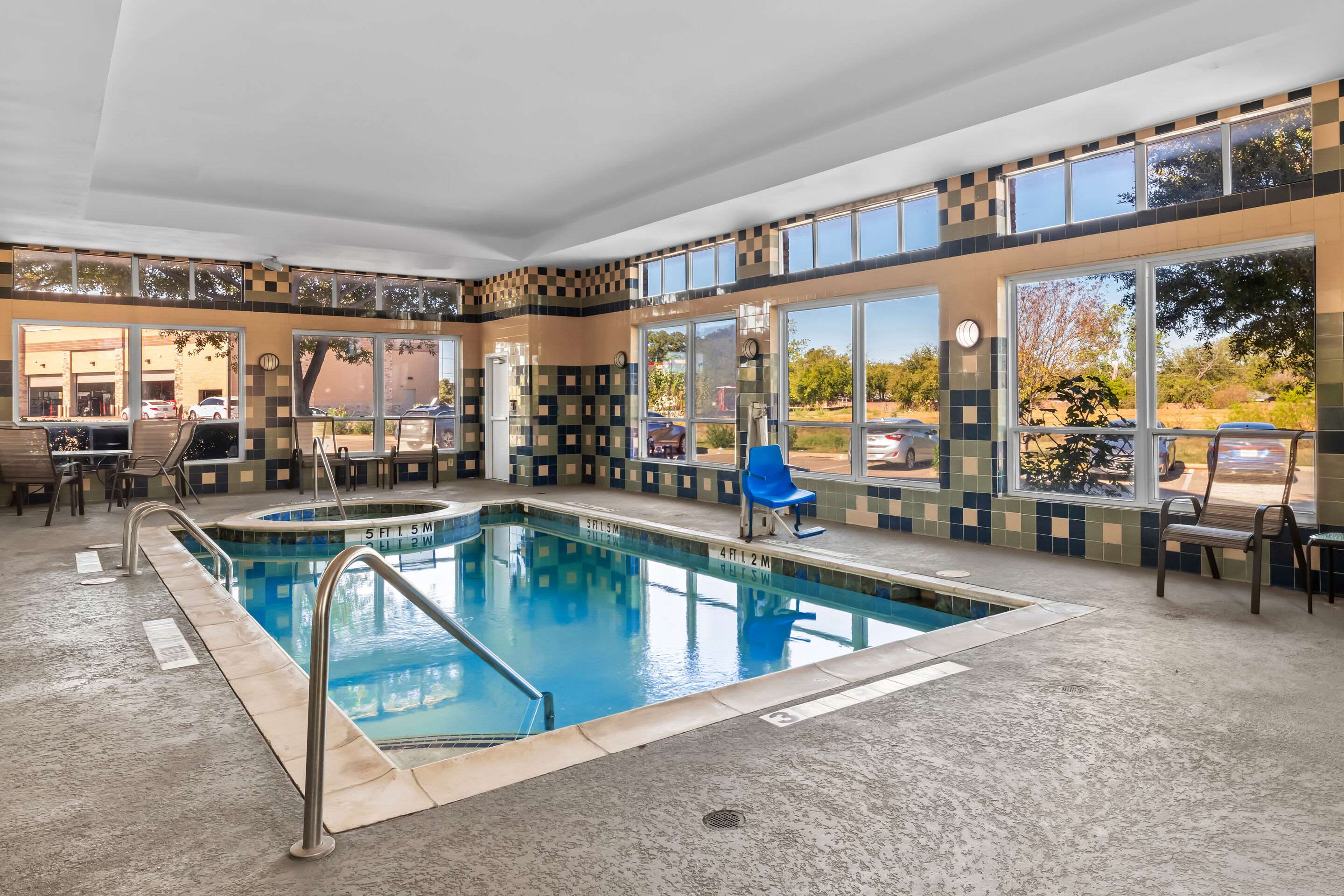 Indoor pool | Comfort Inn & Suites Near Lake Lewisville