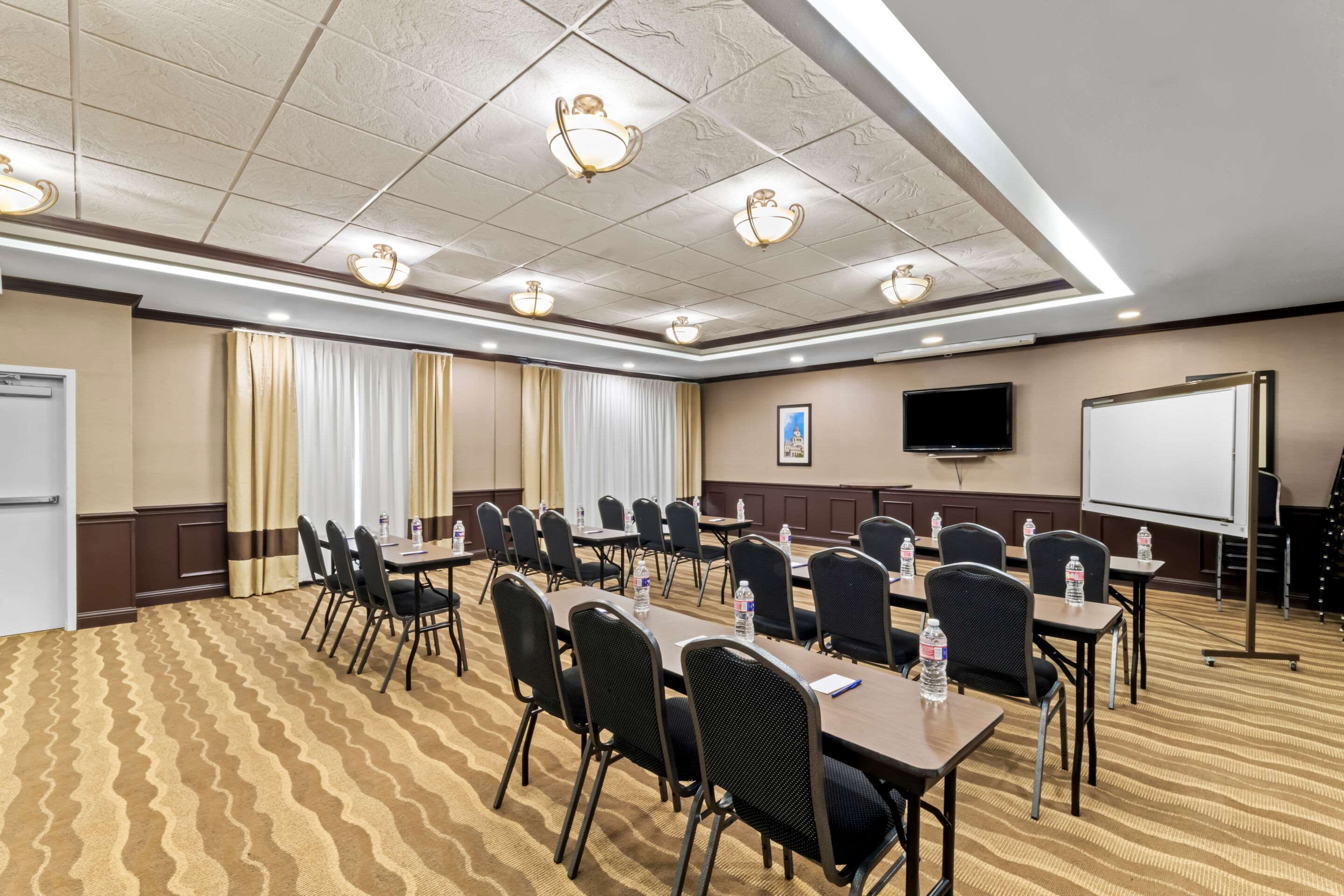 Meeting room | Comfort Inn & Suites Near Lake Lewisville