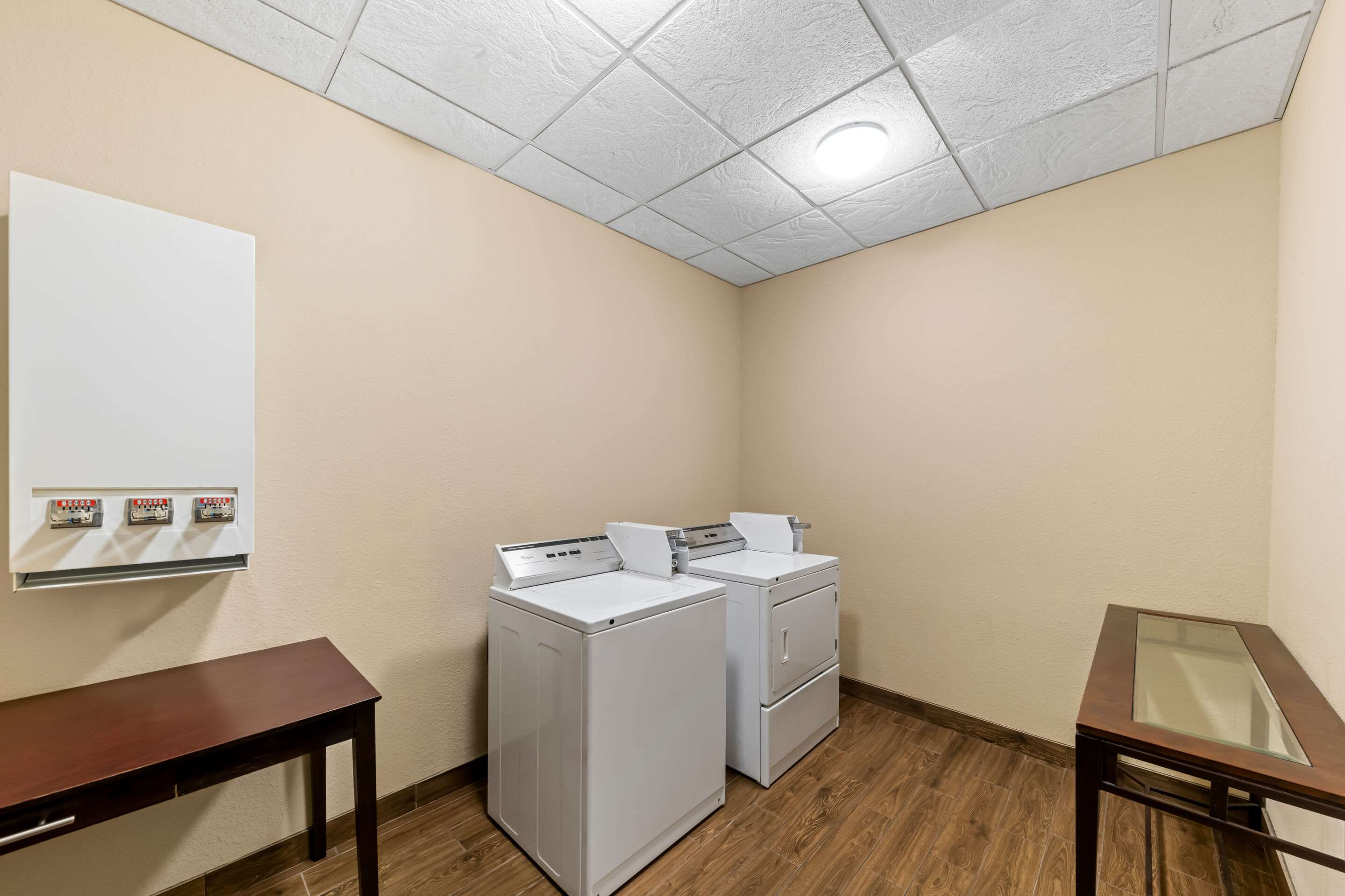 Guest laundry facilities | Comfort Inn & Suites Near Lake Lewisville
