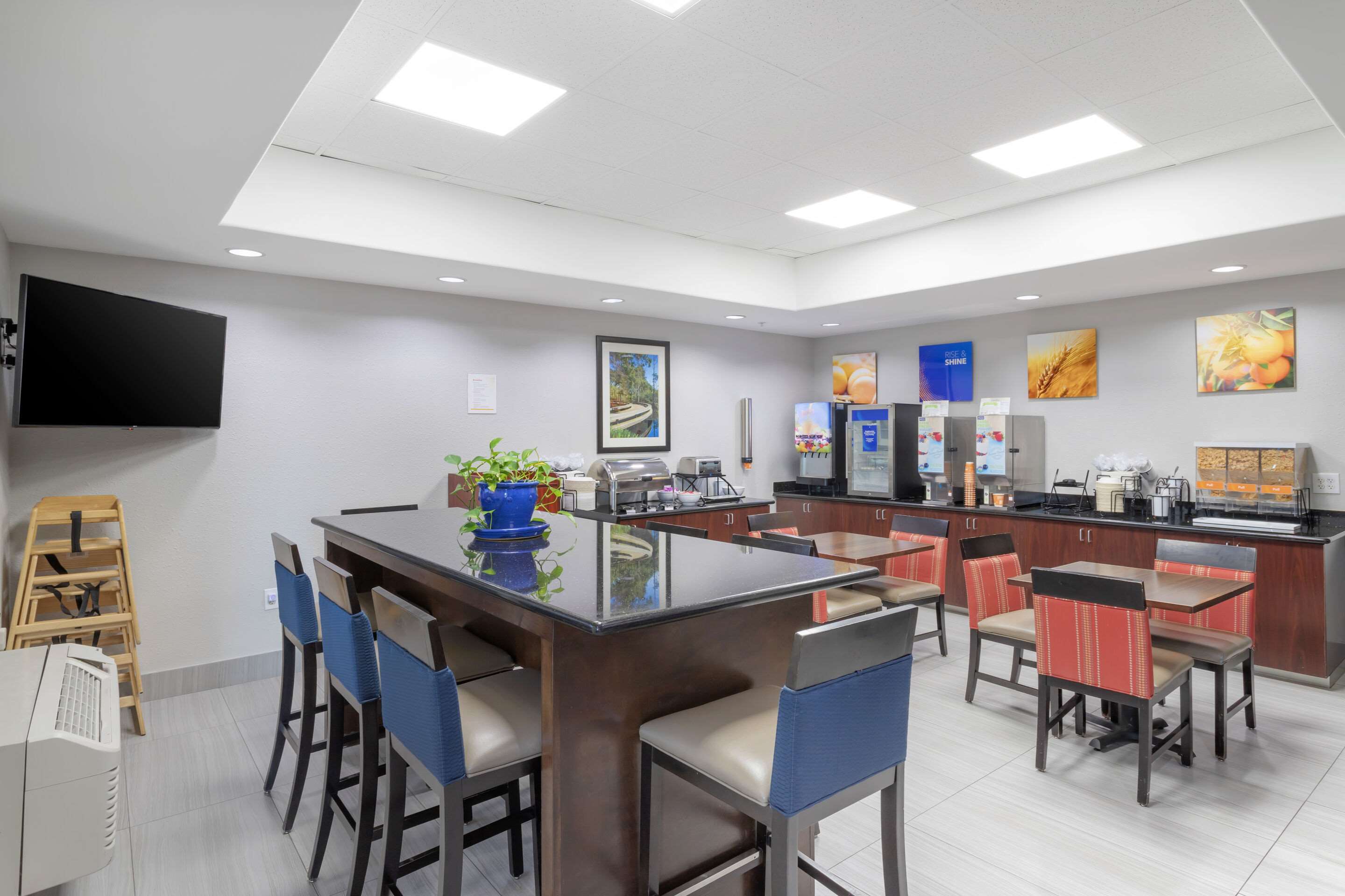 Breakfast area