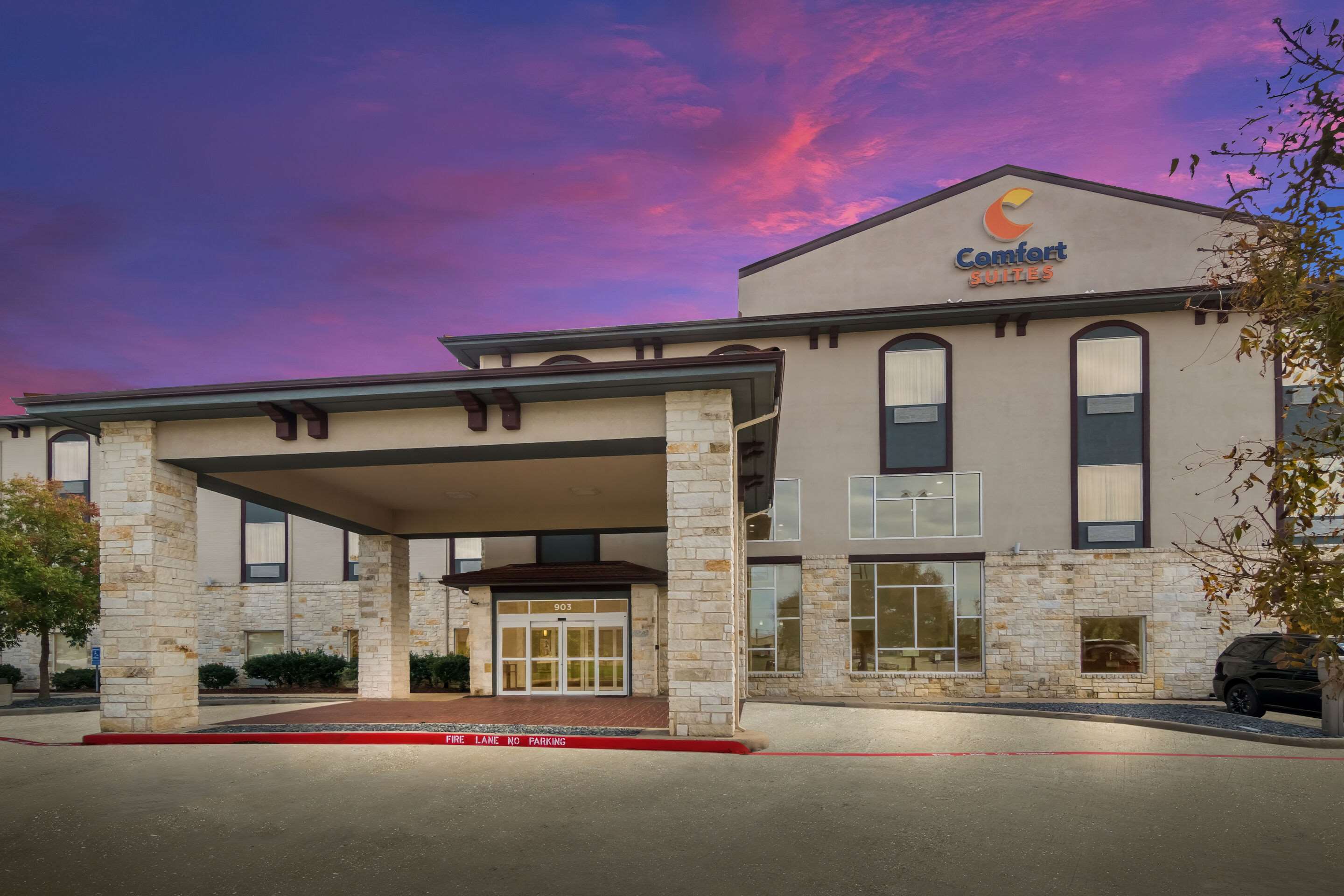 Twilight | Comfort Suites Granbury
