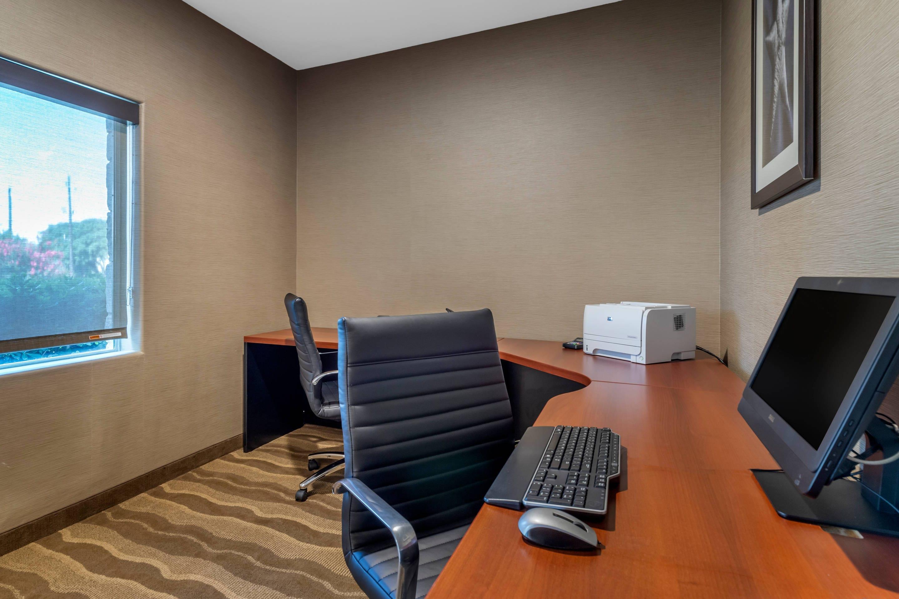 Business center | Comfort Suites San Antonio North - Stone Oak