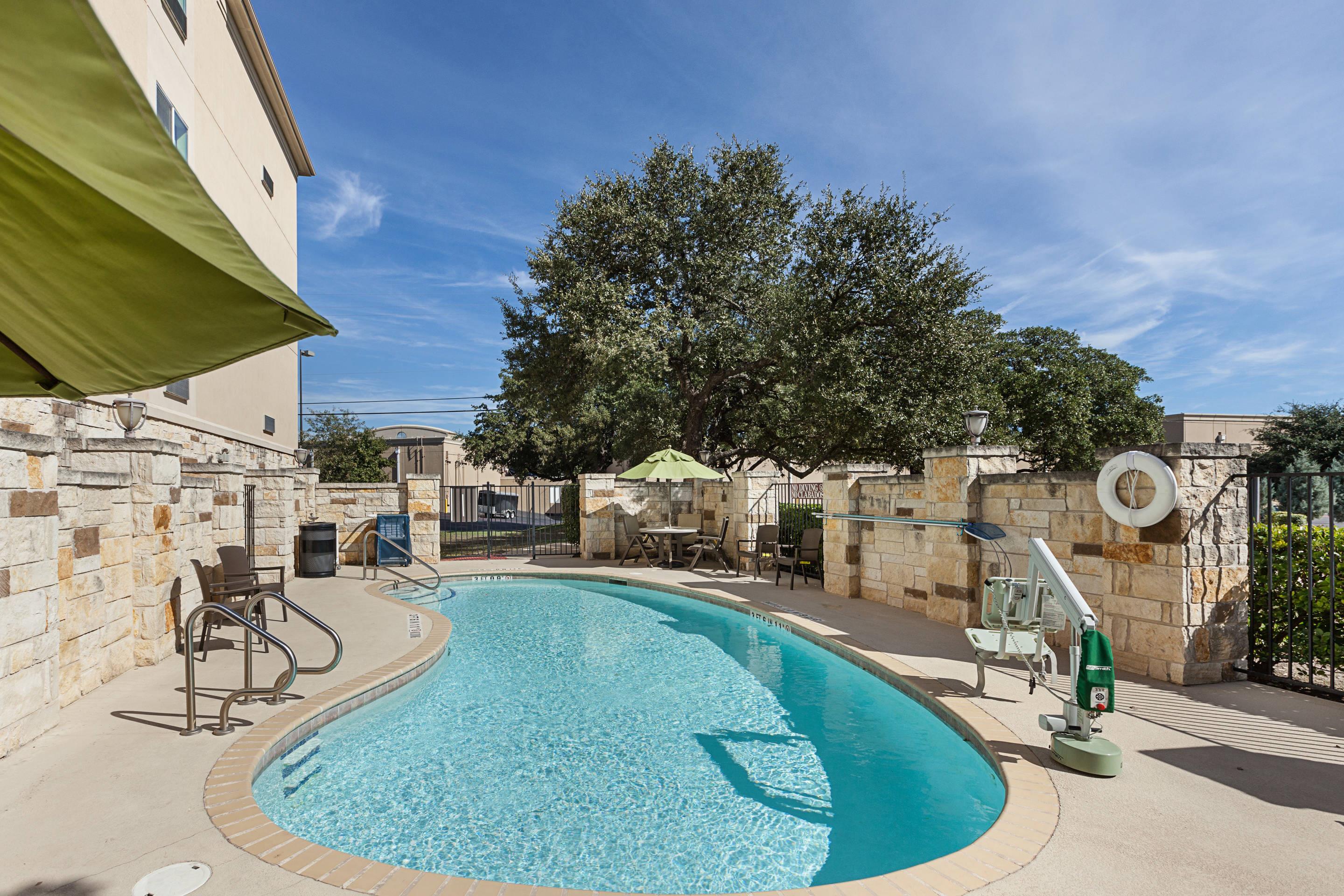 Outdoor pool | Comfort Suites San Antonio North - Stone Oak