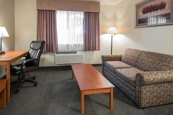  - Quality Inn Alpine