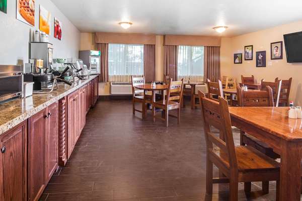 Amenities - Quality Inn Alpine