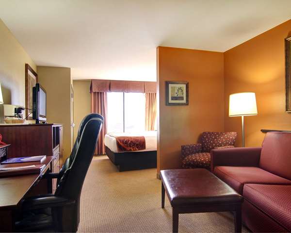  - Comfort Suites El Paso - I-10, Exit 11
