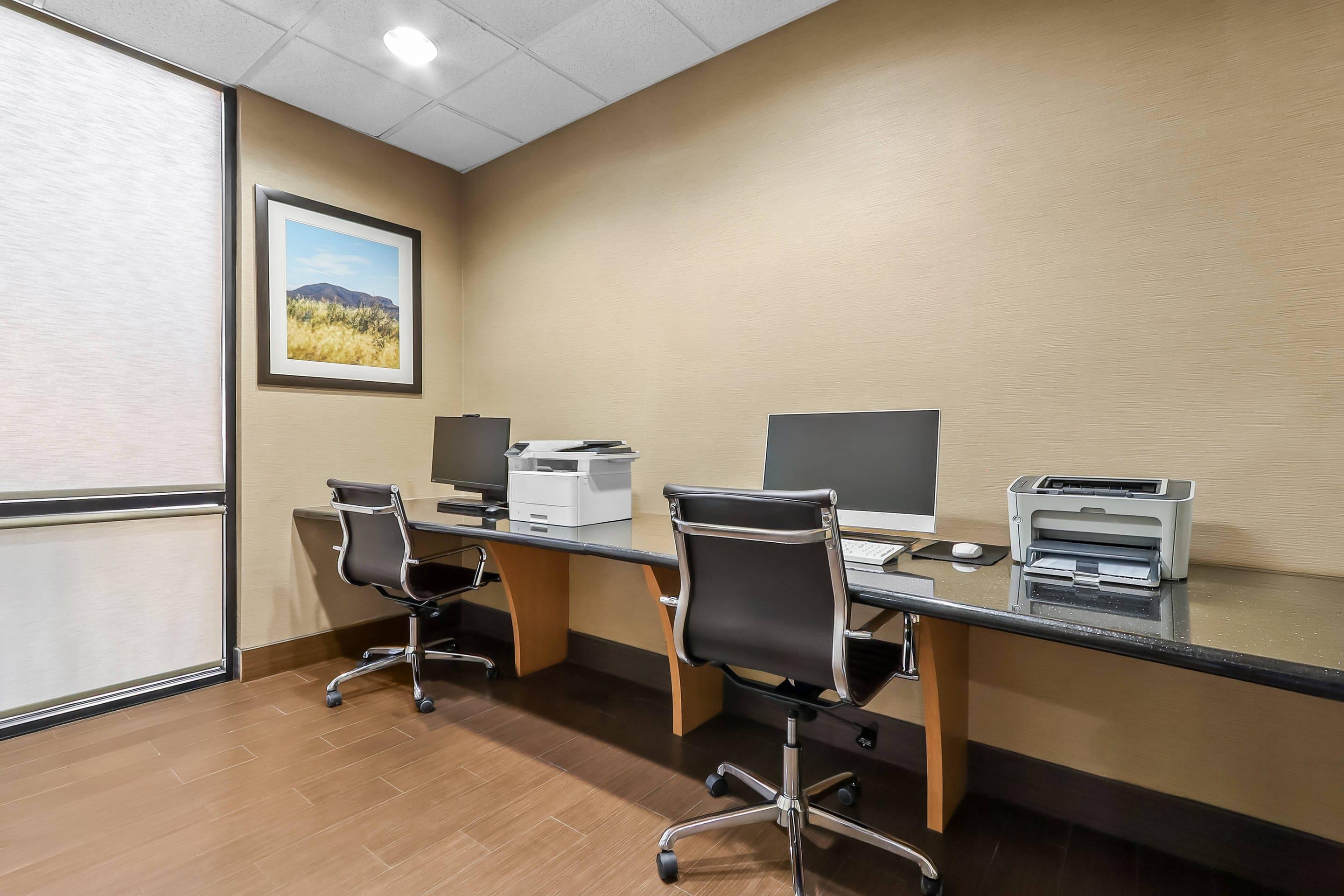 Business center | Comfort Suites El Paso West