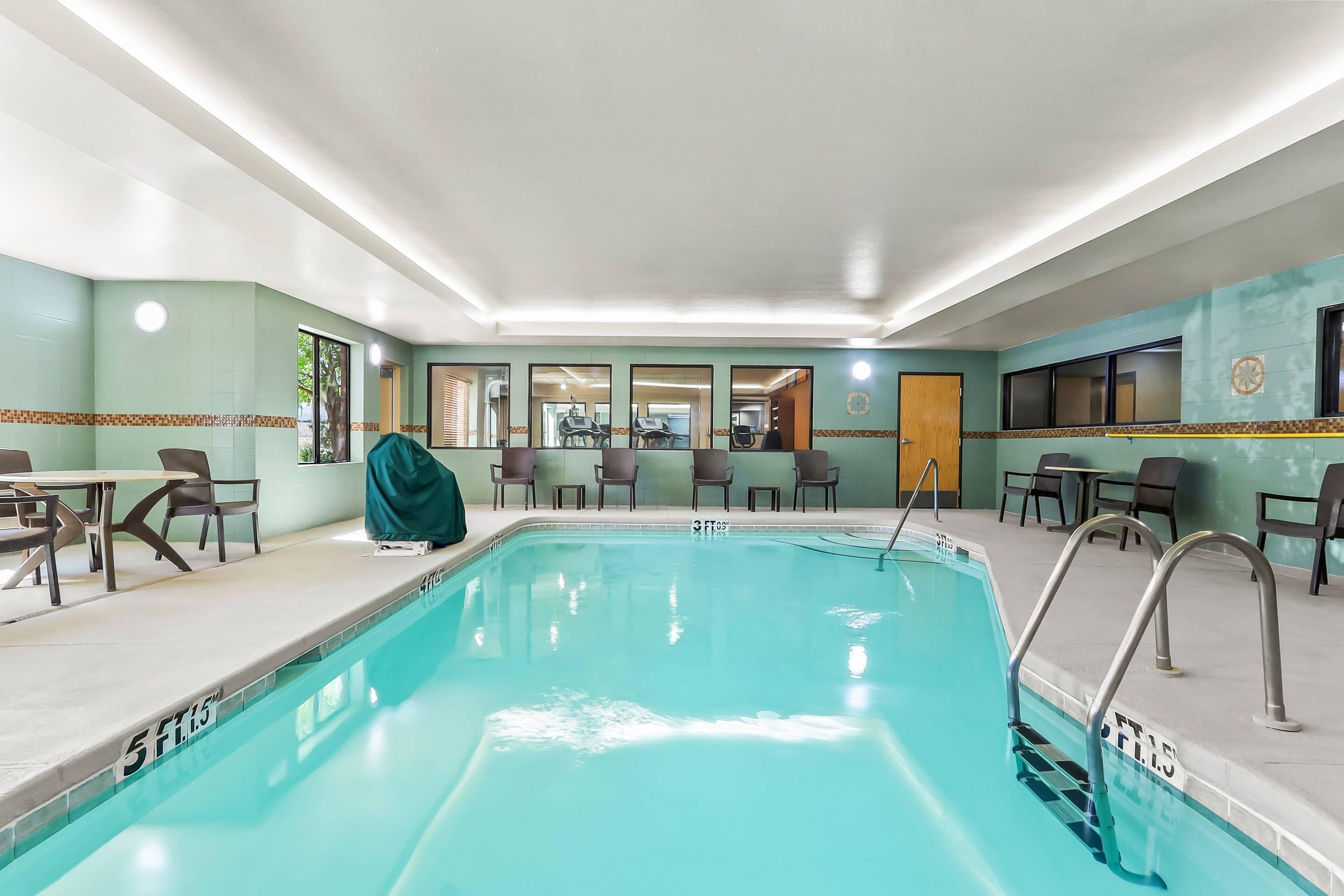 Indoor pool | Comfort Suites El Paso West