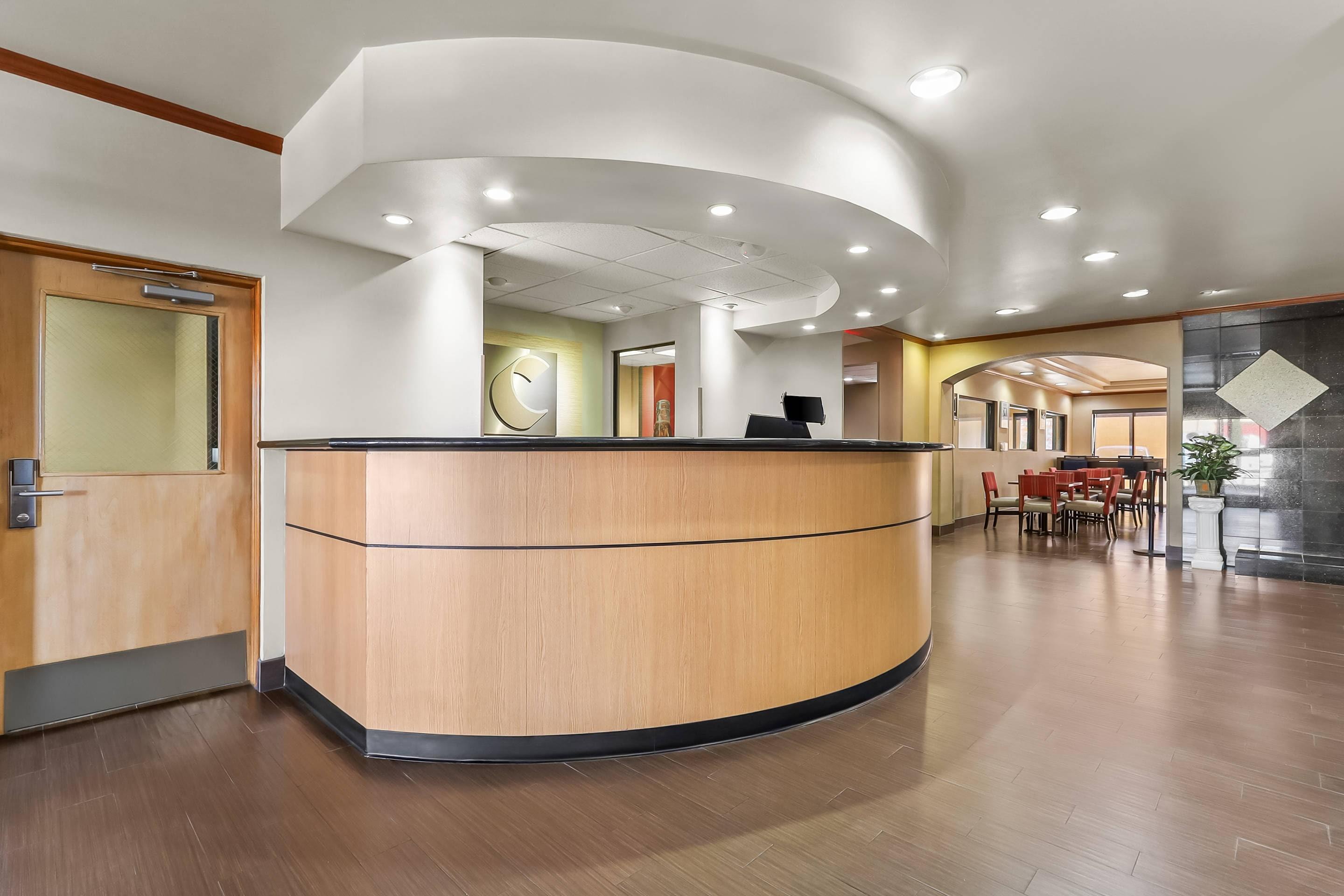 Front desk | Comfort Suites El Paso West