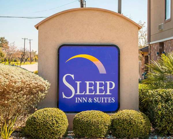 Exterior view - Sleep Inn & Suites Six Flags San Antonio - I-10, Exit 557