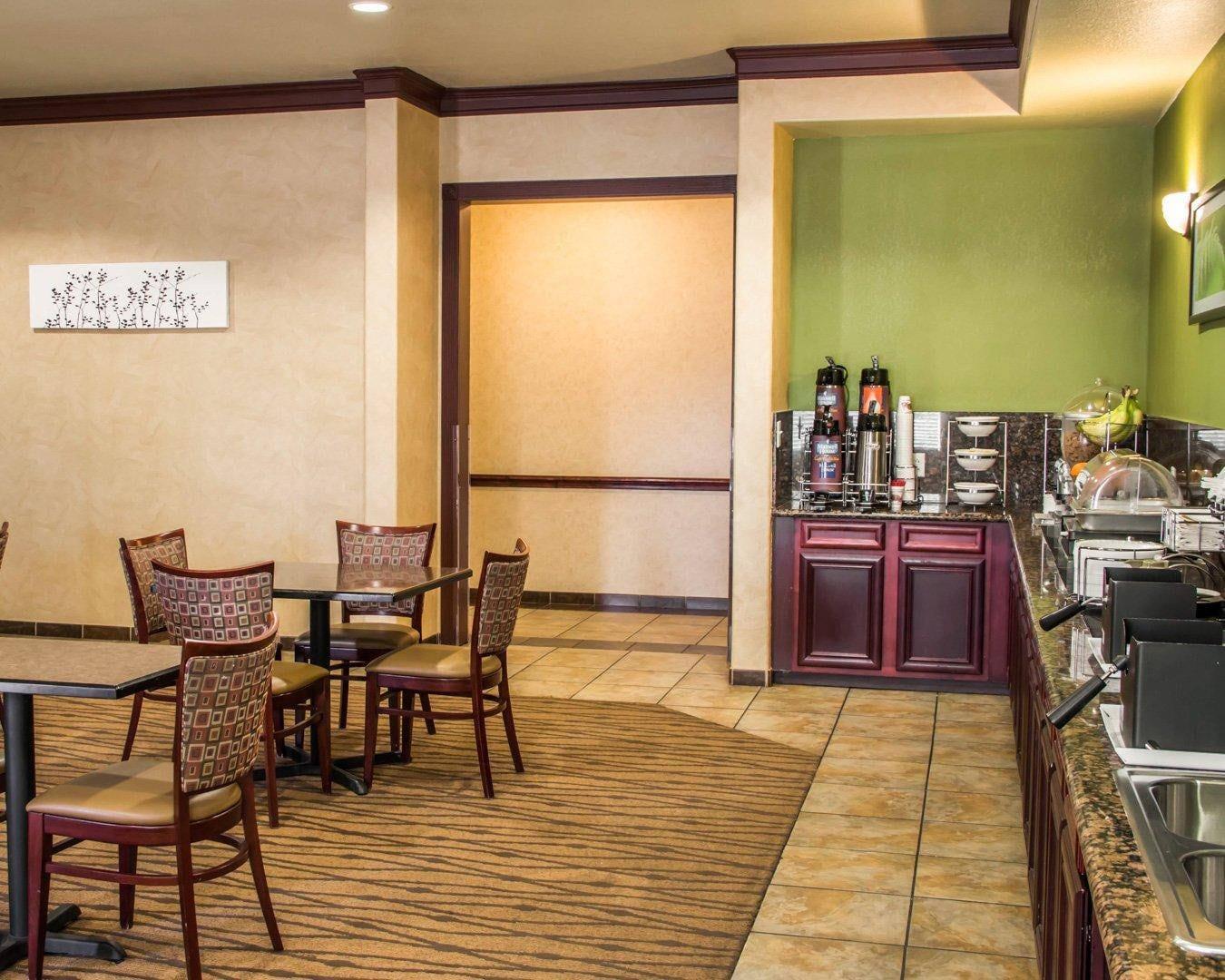 Breakfast room