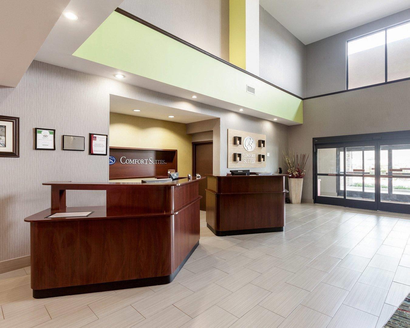 Front desk with friendly staff | Comfort Suites Greenville
