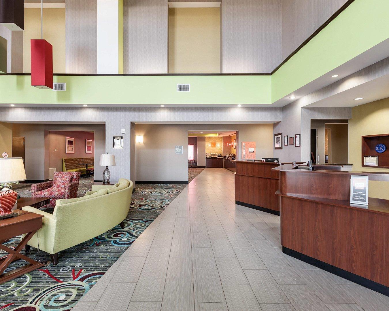 Front desk | Comfort Suites Greenville