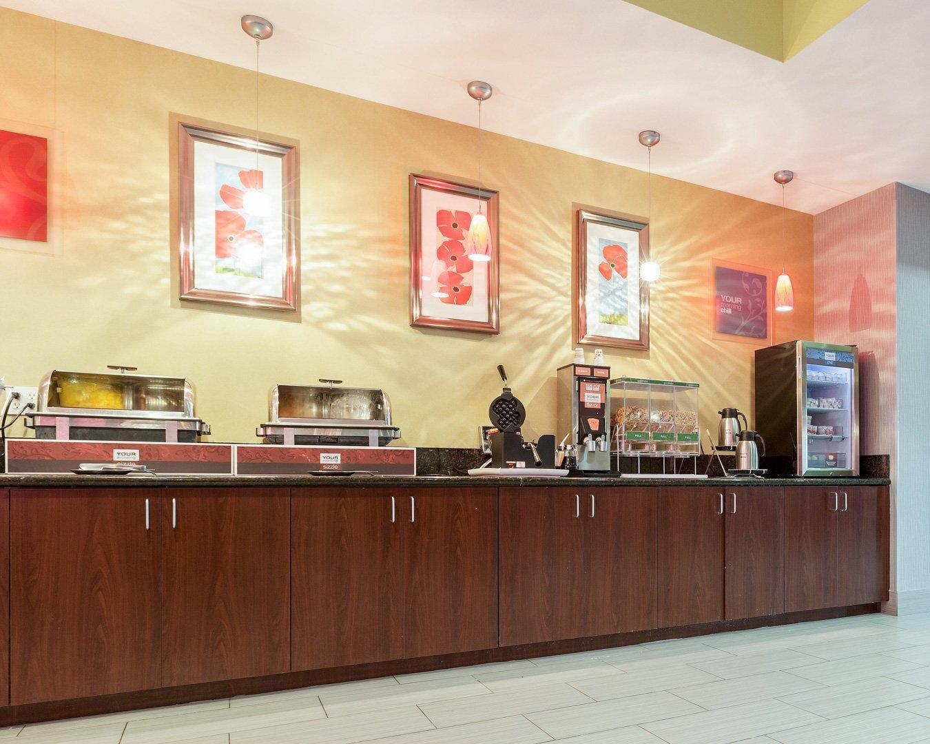 Free breakfast | Comfort Suites Greenville