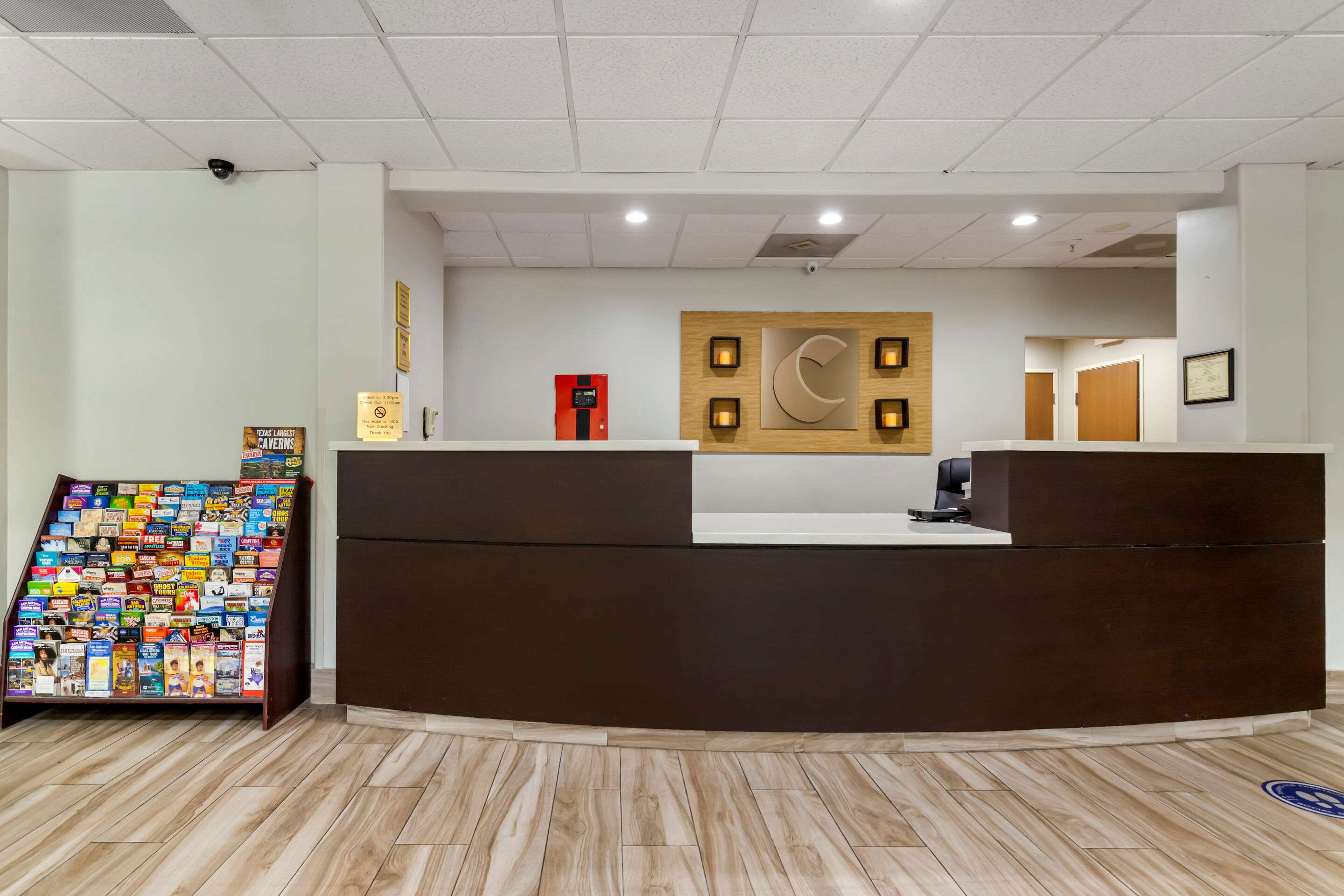 Front desk | Comfort Inn & Suites Selma near Randolph AFB