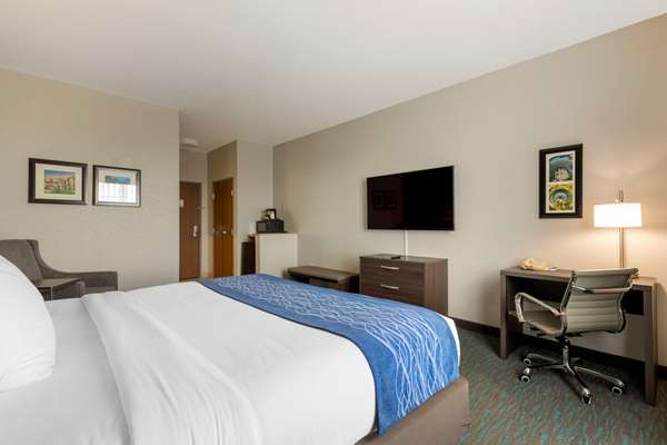  - Comfort Inn & Suites Selma - I-35, Exit 173