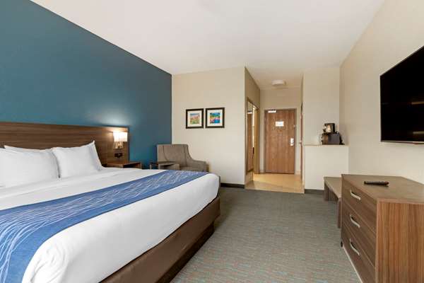  - Comfort Inn & Suites Selma - I-35, Exit 173