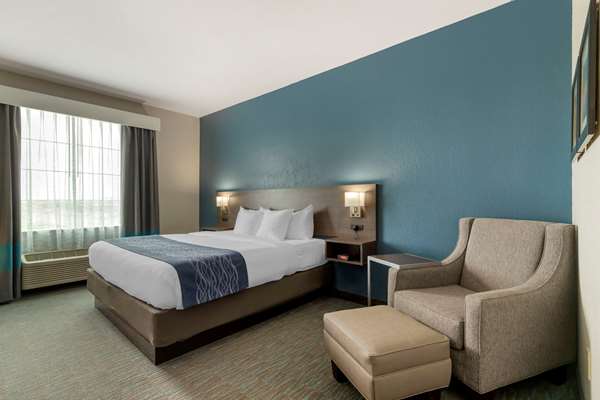  - Comfort Inn & Suites Selma - I-35, Exit 173