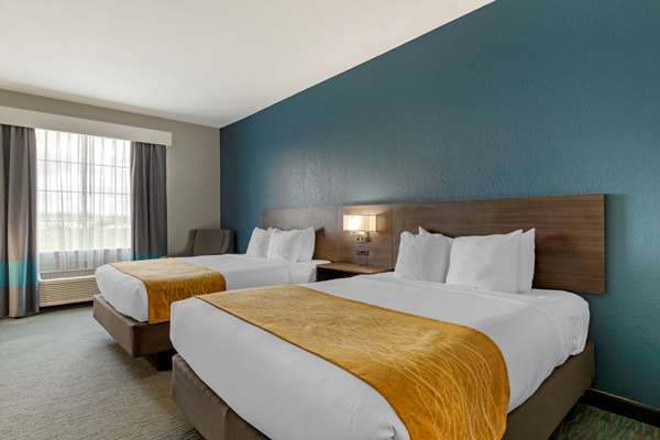  - Comfort Inn & Suites Selma - I-35, Exit 173