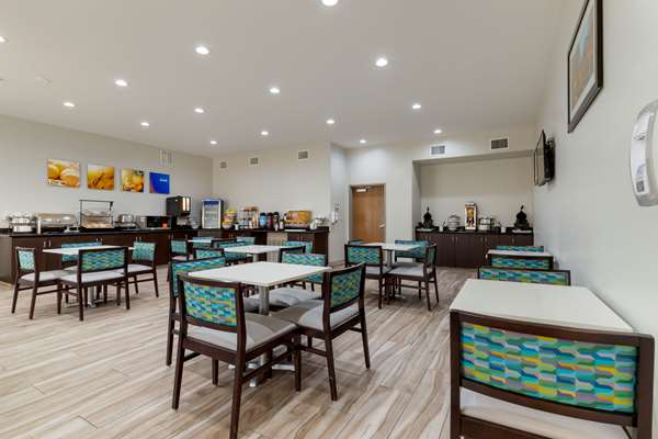 Amenities - Comfort Inn & Suites Selma - I-35, Exit 173