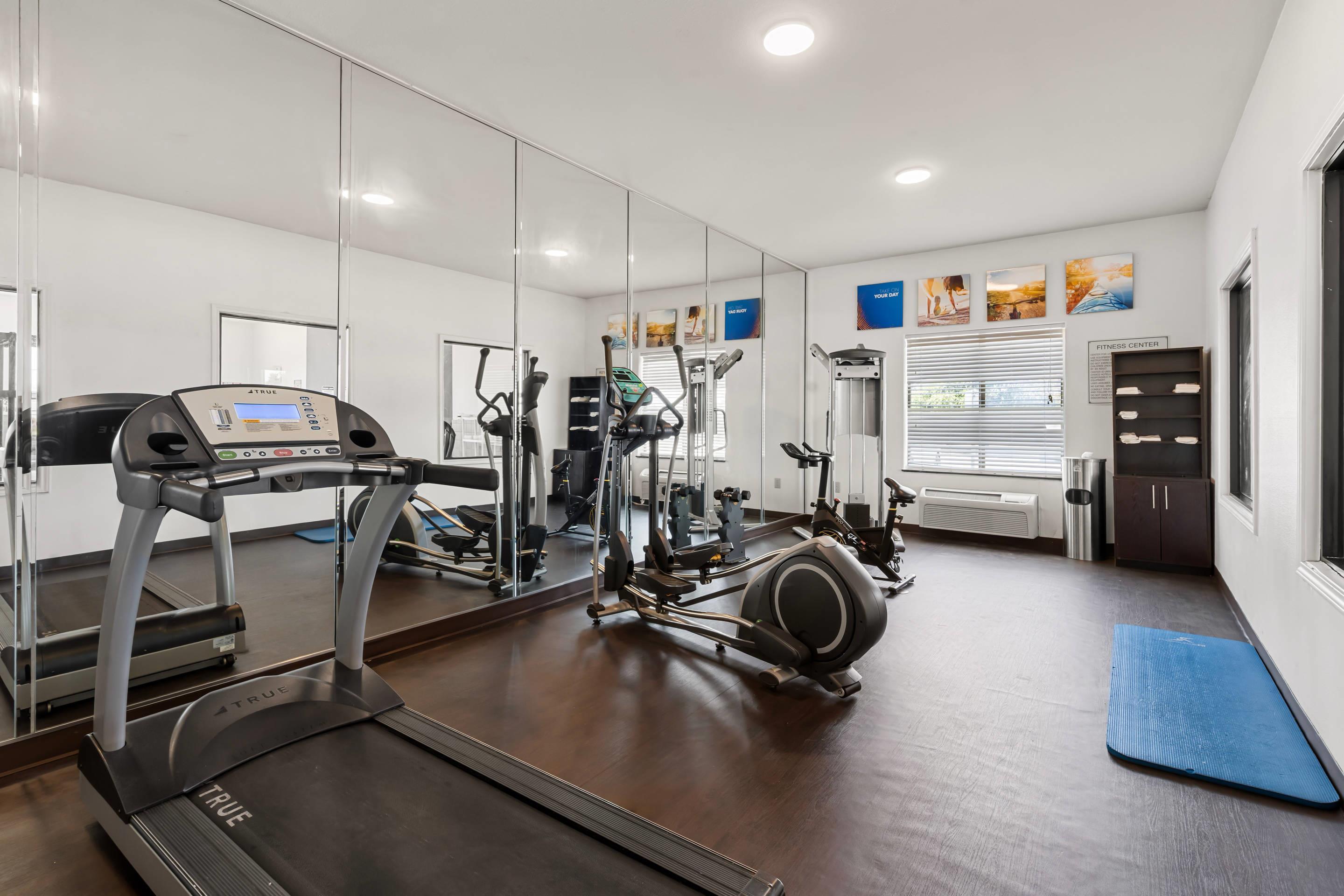 Fitness center | Comfort Suites Lake Worth