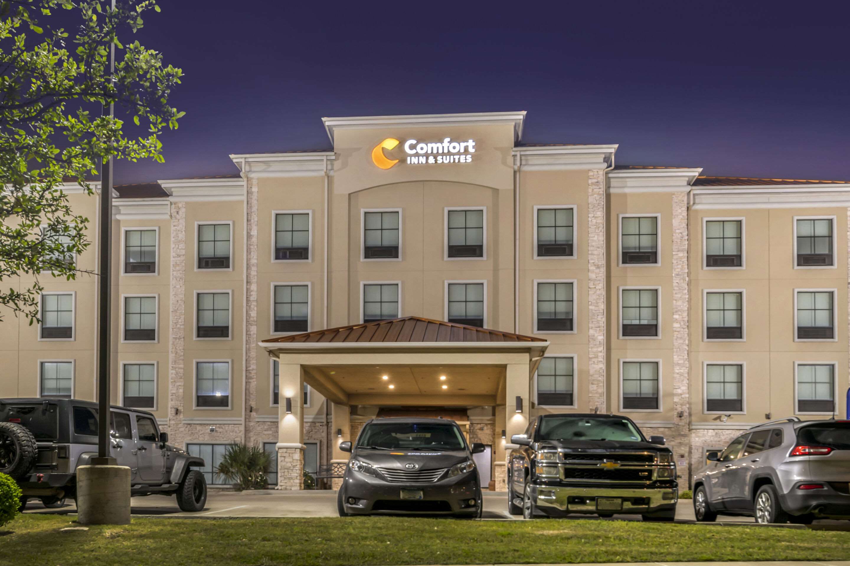 Hotel exterior | Comfort Inn & Suites