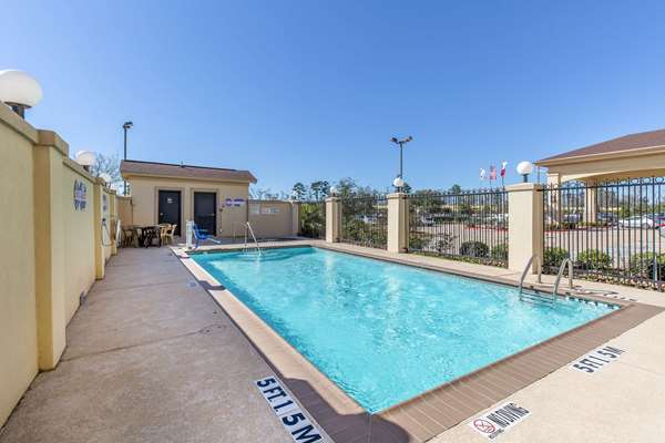 Pool - Sleep Inn & Suites Bush Airport Humble - I-69, Exit 147