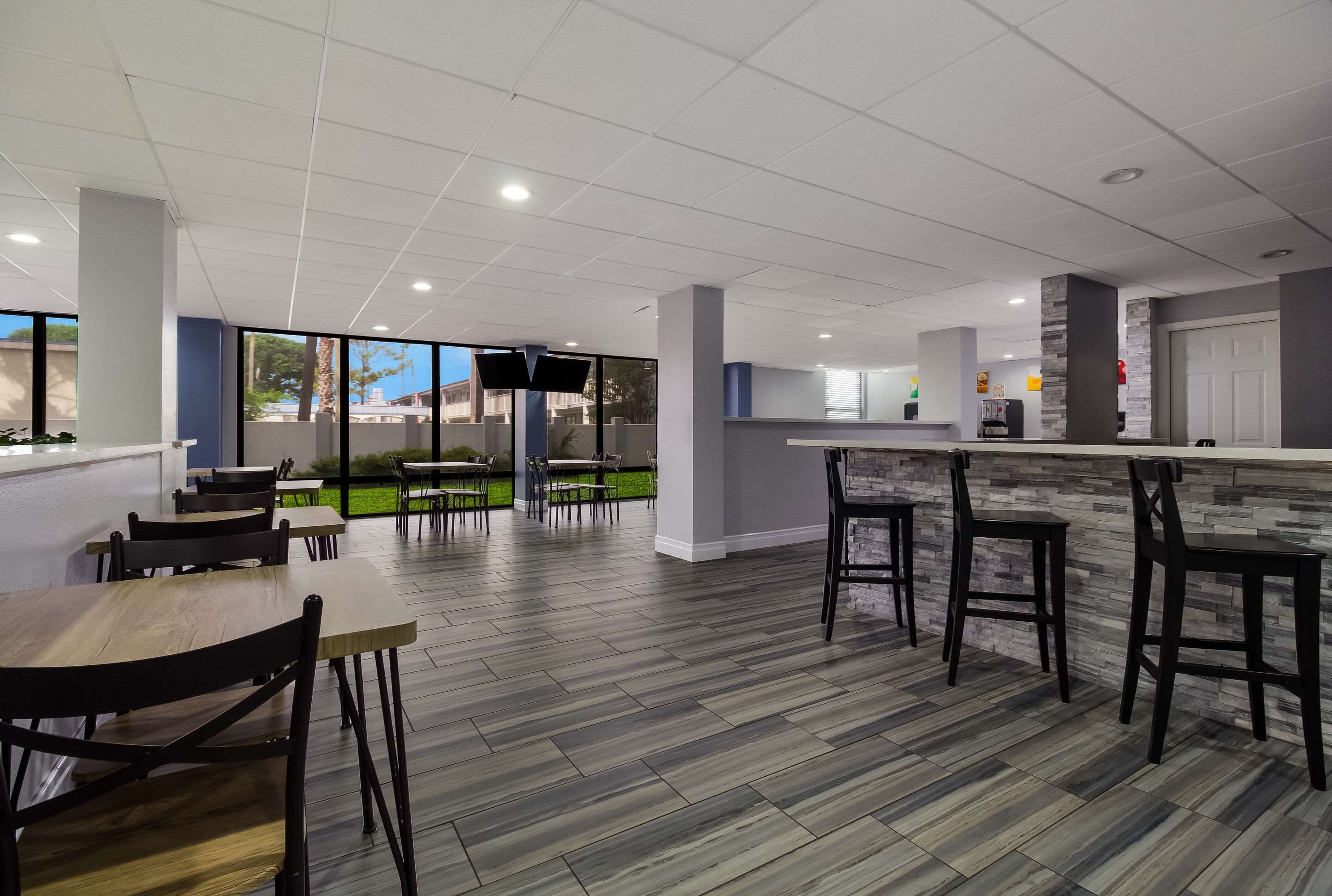 Breakfast area