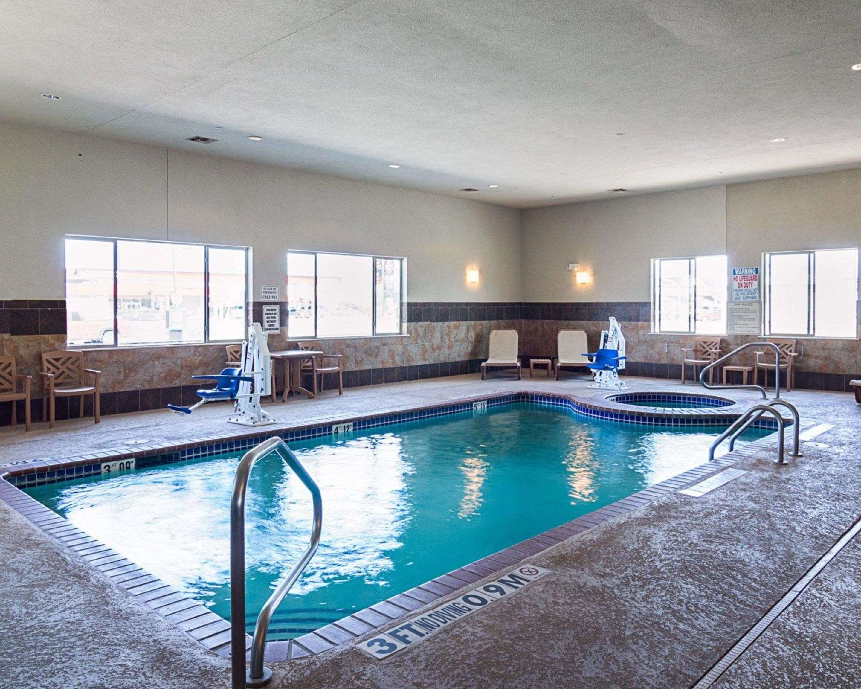 Indoor heated pool with hot tub | Comfort Inn & Suites