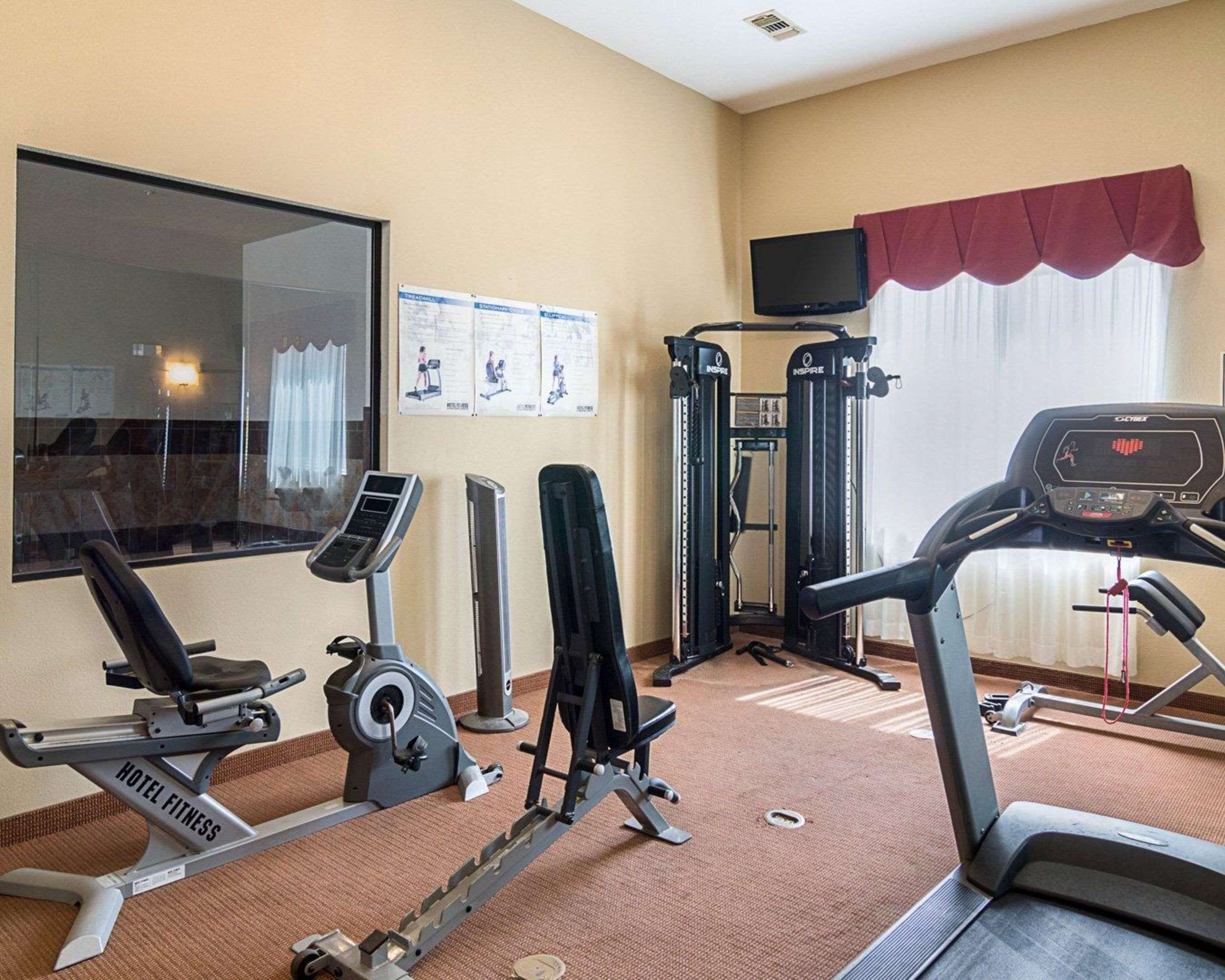 Fitness center | Comfort Inn & Suites