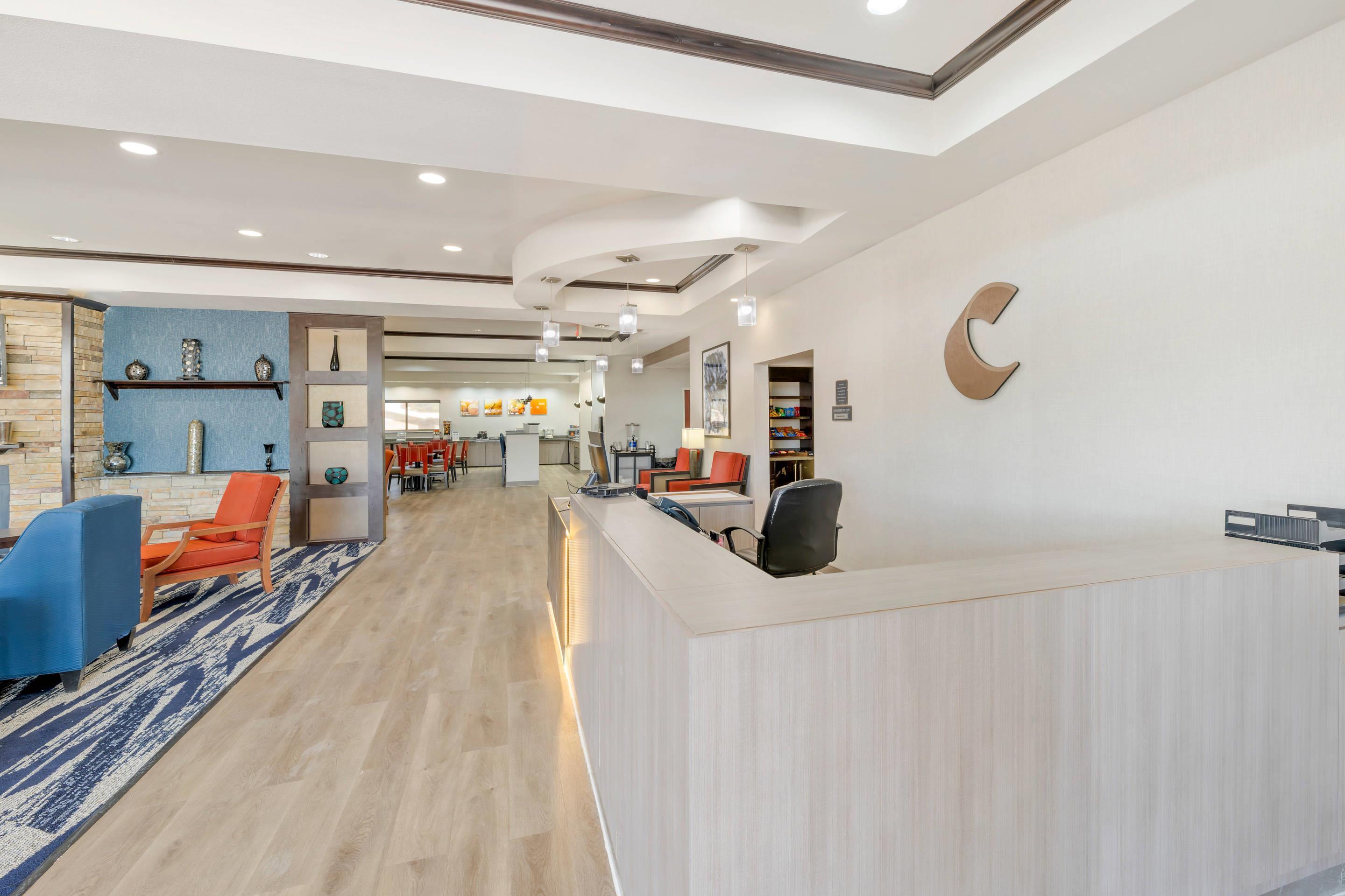 Front desk | Comfort Suites Pecos