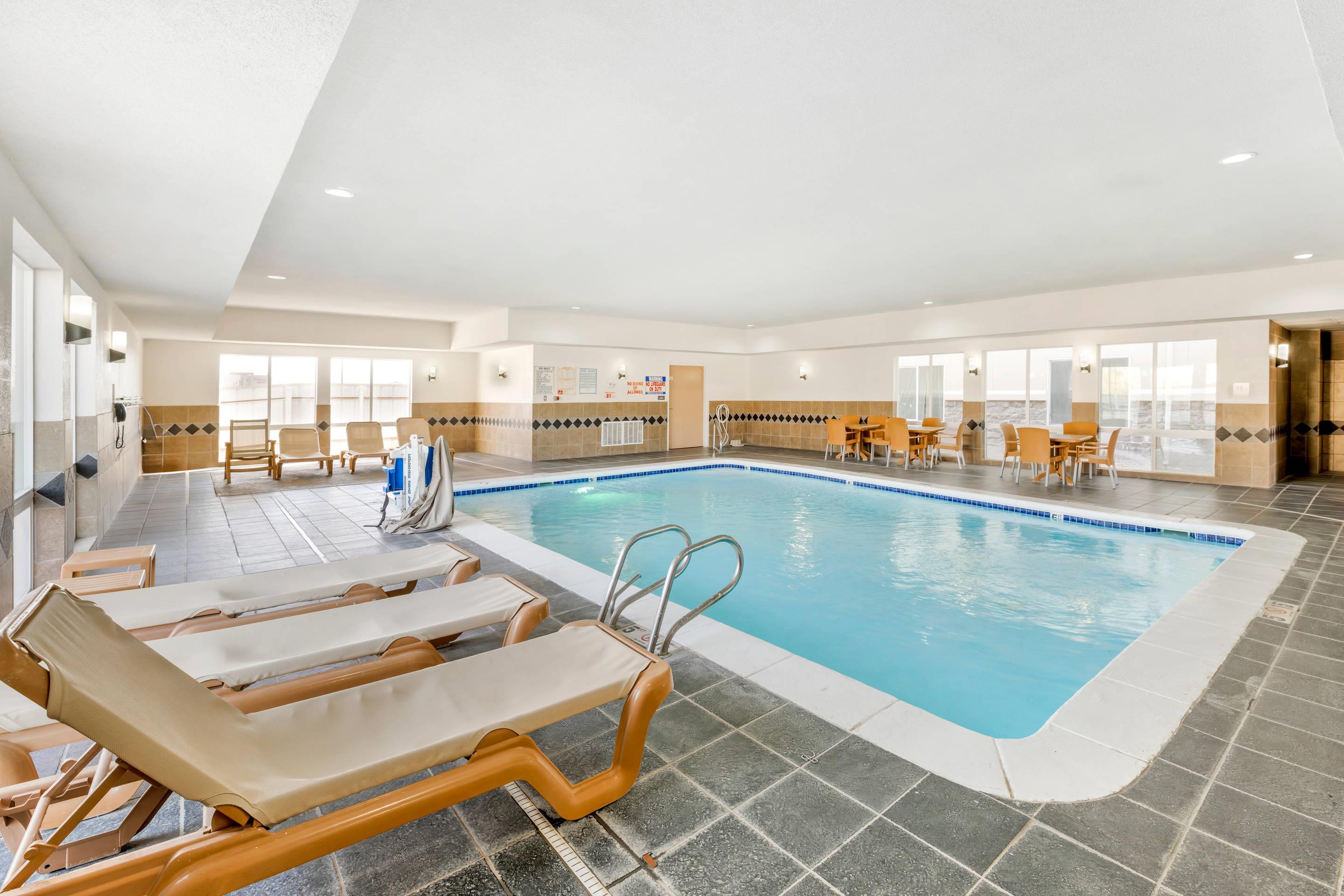 Indoor pool | Comfort Suites Pecos