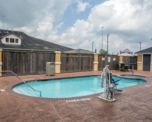 Pool - Sleep Inn & Suites Pearland