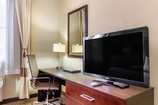  - Comfort Inn & Suites Eagle Pass